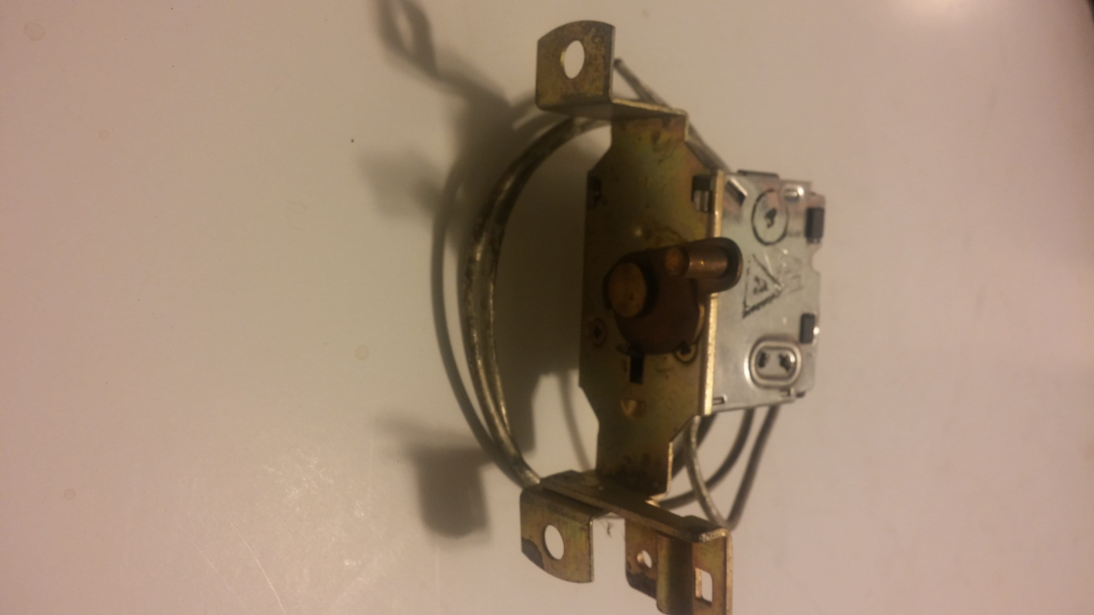 Thermostatic Switch A10705600